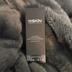 111SKIN Black Diamond Essence